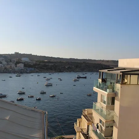 Seaview Penthouse With Hidden * St. Paul's Bay