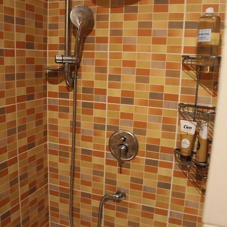 Seaview Penthouse With Hidden